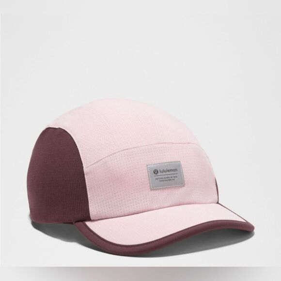 NWT Lululemon ethletica Multi- panel run hat Size S/M - Picture 1 of 5